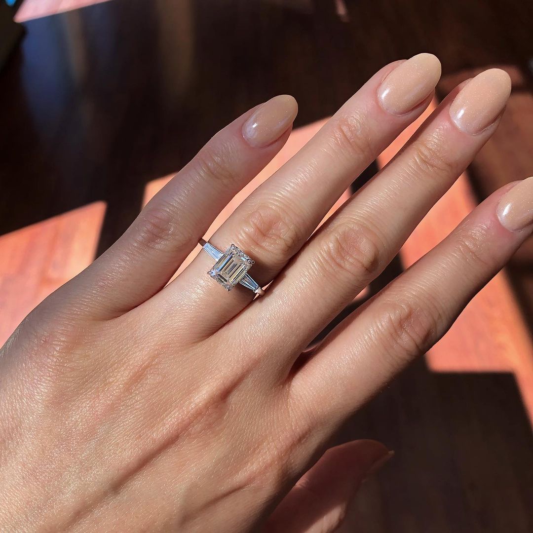 2.30 CT Emerald Moissanite Diamond Three Stones Engagement Ring