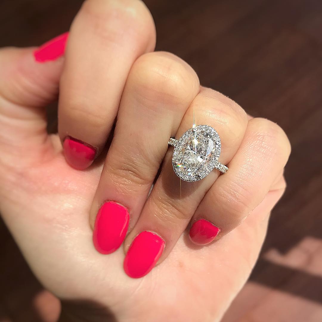 2.72 CT Oval Moissanite Diamond Halo Engagement Ring