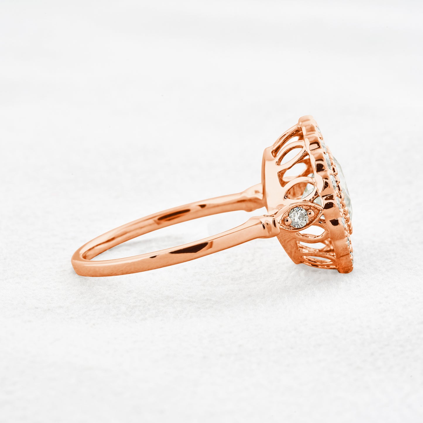 1 CT Round Cut Halo Moissanite Engagement Ring