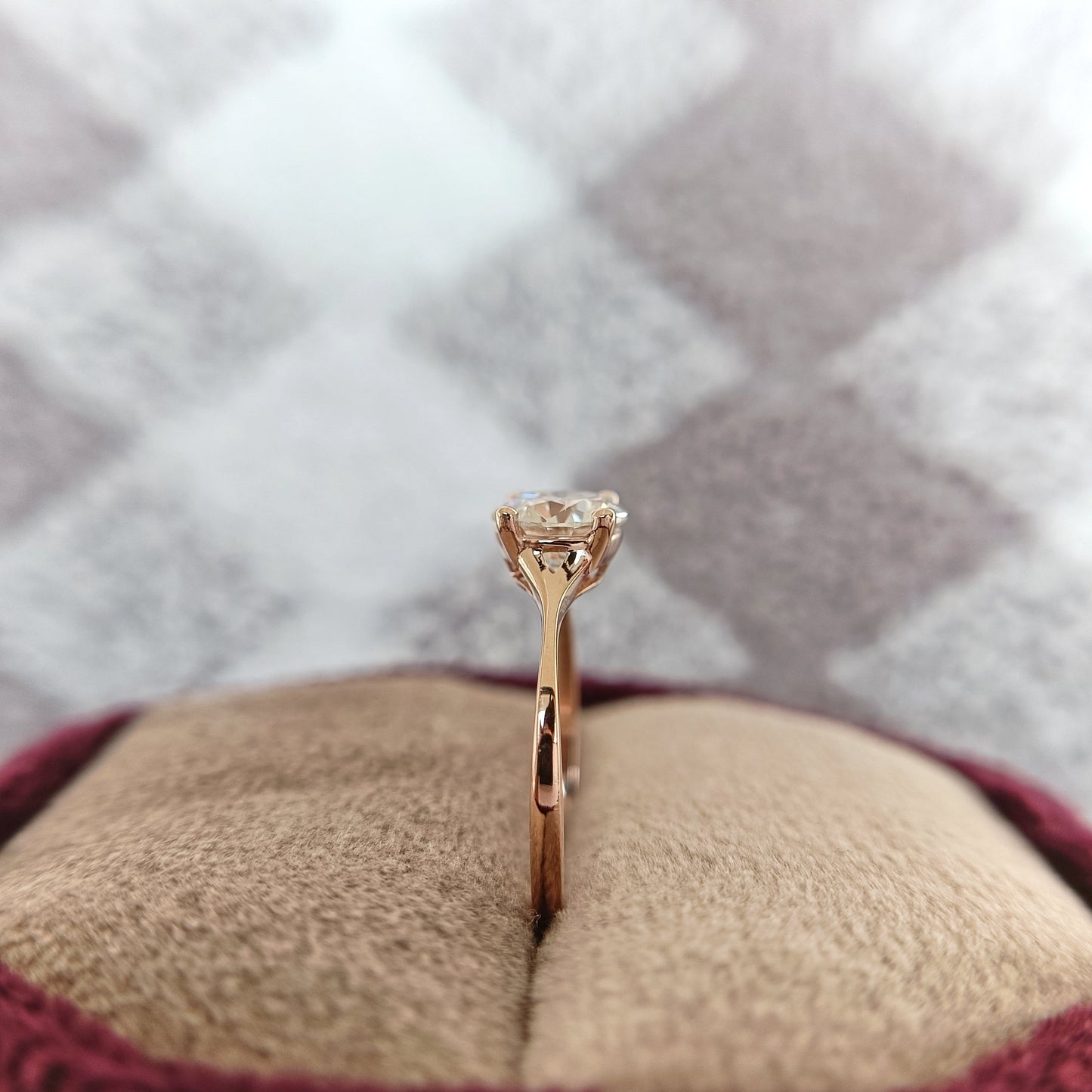 1.0 CT Round Cut Moissanite Diamond Engagement Ring