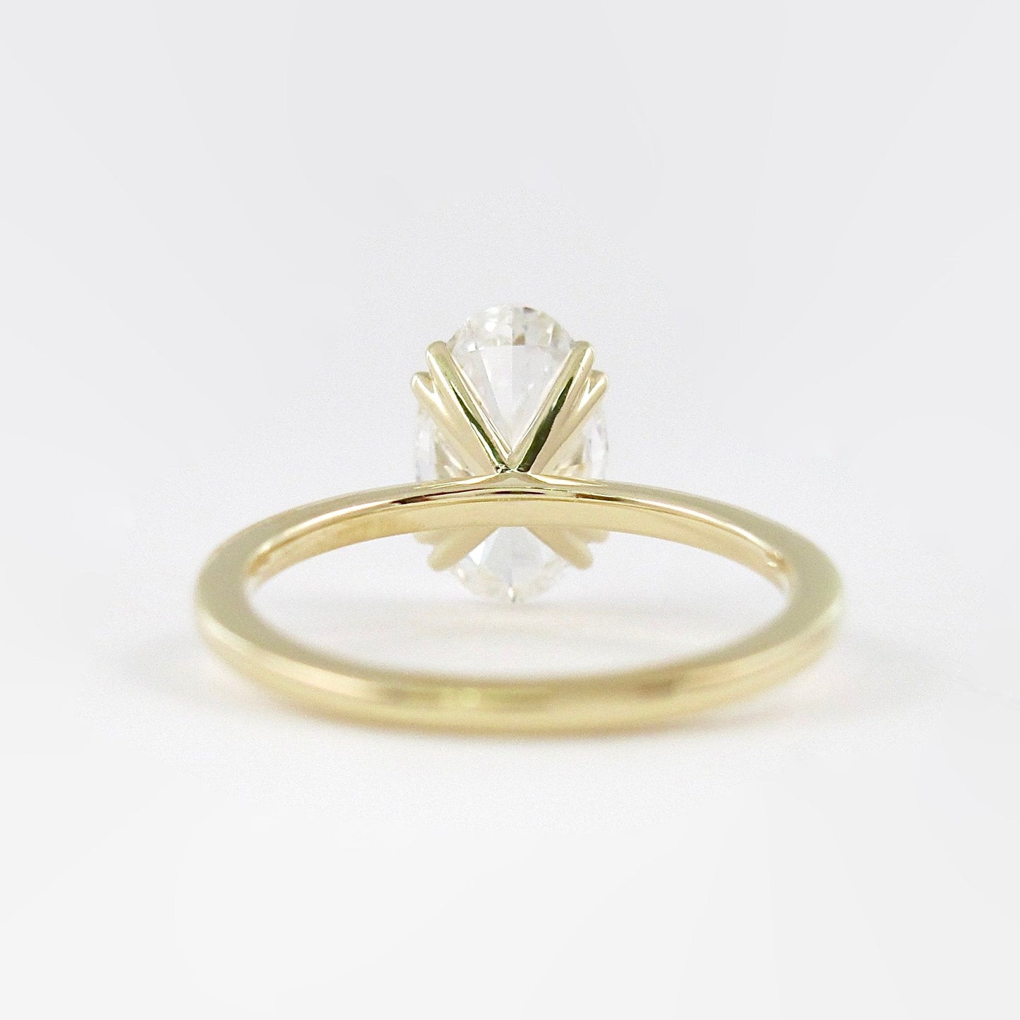 4.0 CT Oval Moissanite Diamond Solitaire Engagement Ring