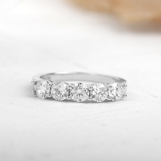 Round Moissanite Diamond Stacking Wedding Band