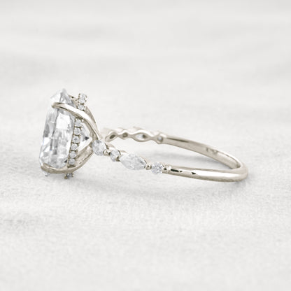 4 CT Oval Cut Moissanite Diamond Engagement Ring & Wedding Ring