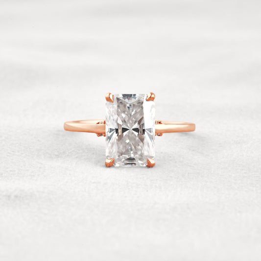 4.15 CT Radiant Cut Solitaire Moissanite Diamond Engagement Ring In Rose Gold