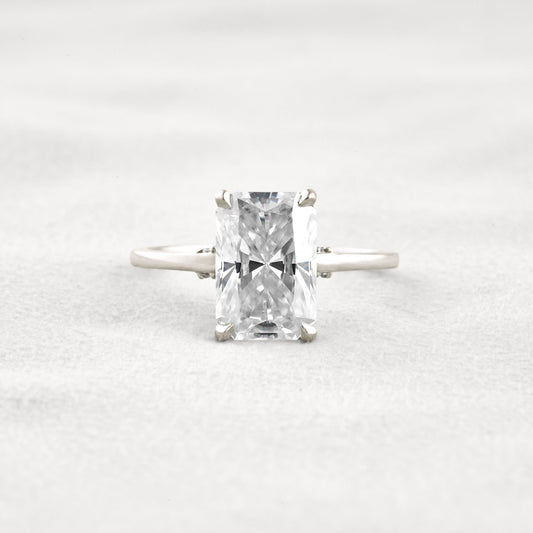 4.15 CT Radiant Cut Solitaire Moissanite Diamond Engagement Ring In White Gold