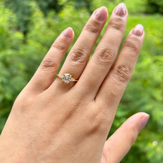 2.65 CT Round Moissanite Diamond Three Stones Engagement Ring