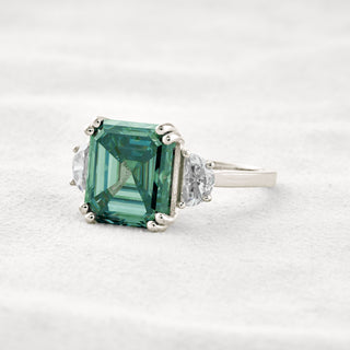 7.6 CT Blue Green Asscher 3 Stones Cut Moissanite Diamond Engagement Ring