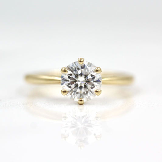 1.0 CT Round Moissanite Diamond Solitaire Engagement Ring