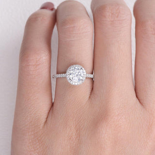 1.0 CT Round Moissanite Diamond Halo Engagement Ring