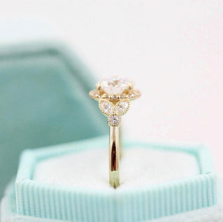 1.0 CT Round Moissanite Halo Diamond Engagement Ring