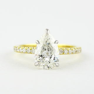 0.94 CT Pear Moissanite Diamond Solitaire Engagement Ring