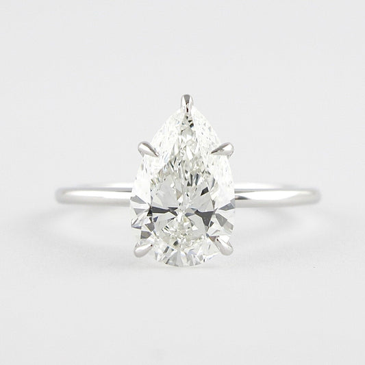 1.5 CT Pear Moissanite Diamond Solitaire Engagement Ring