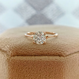 1.0 CT Round Cut Moissanite Diamond Engagement Ring