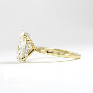 4.0 CT Oval Moissanite Diamond Hidden Halo Engagement Ring