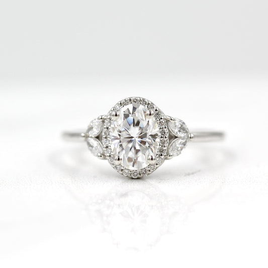 1.33 CT Oval Moissanite Diamond Halo Engagement Ring