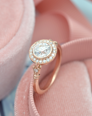 0.7 CT Round Moissanite Diamond Vintage Halo Engagement Ring